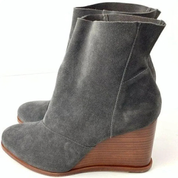 Matt Bernson womens boots size 9 gray suede pull on Wooden wedge ankle booties - Picture 8 of 9